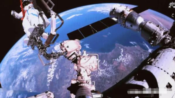 好家伙！咱们中国航天员这“太空加班”，直接玩出了新高度。
 
神舟二十一号乘组的