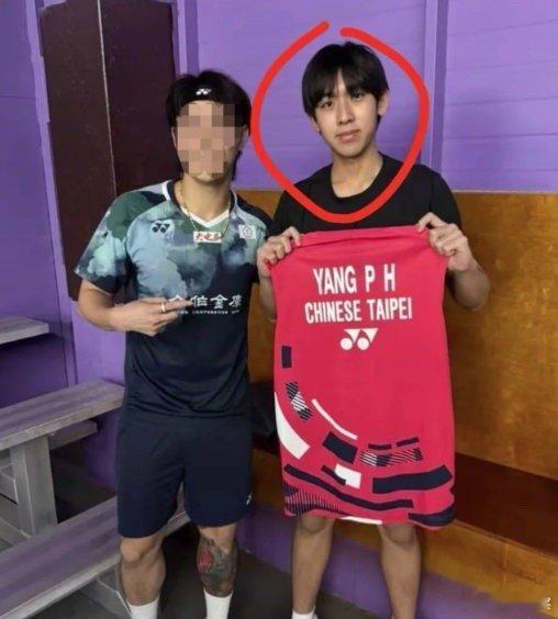 。据了解，kimi出生于2009年，今年9月就17岁了，2013年和爸爸林志颖一