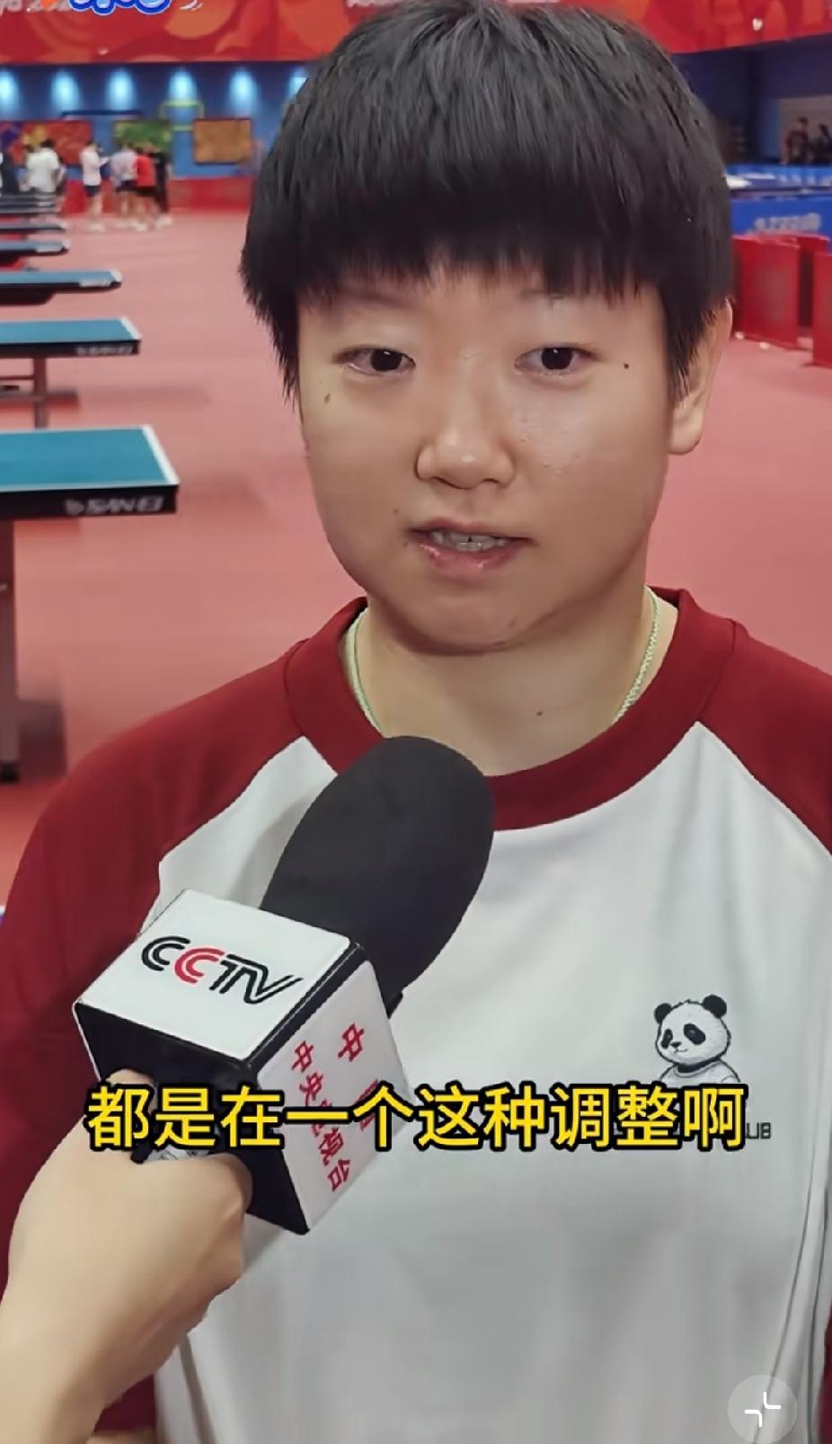 看了莎莎这段央视采访，心里挺不是滋味的🥺
她很坦诚地说自己身上确实还有伤病，这
