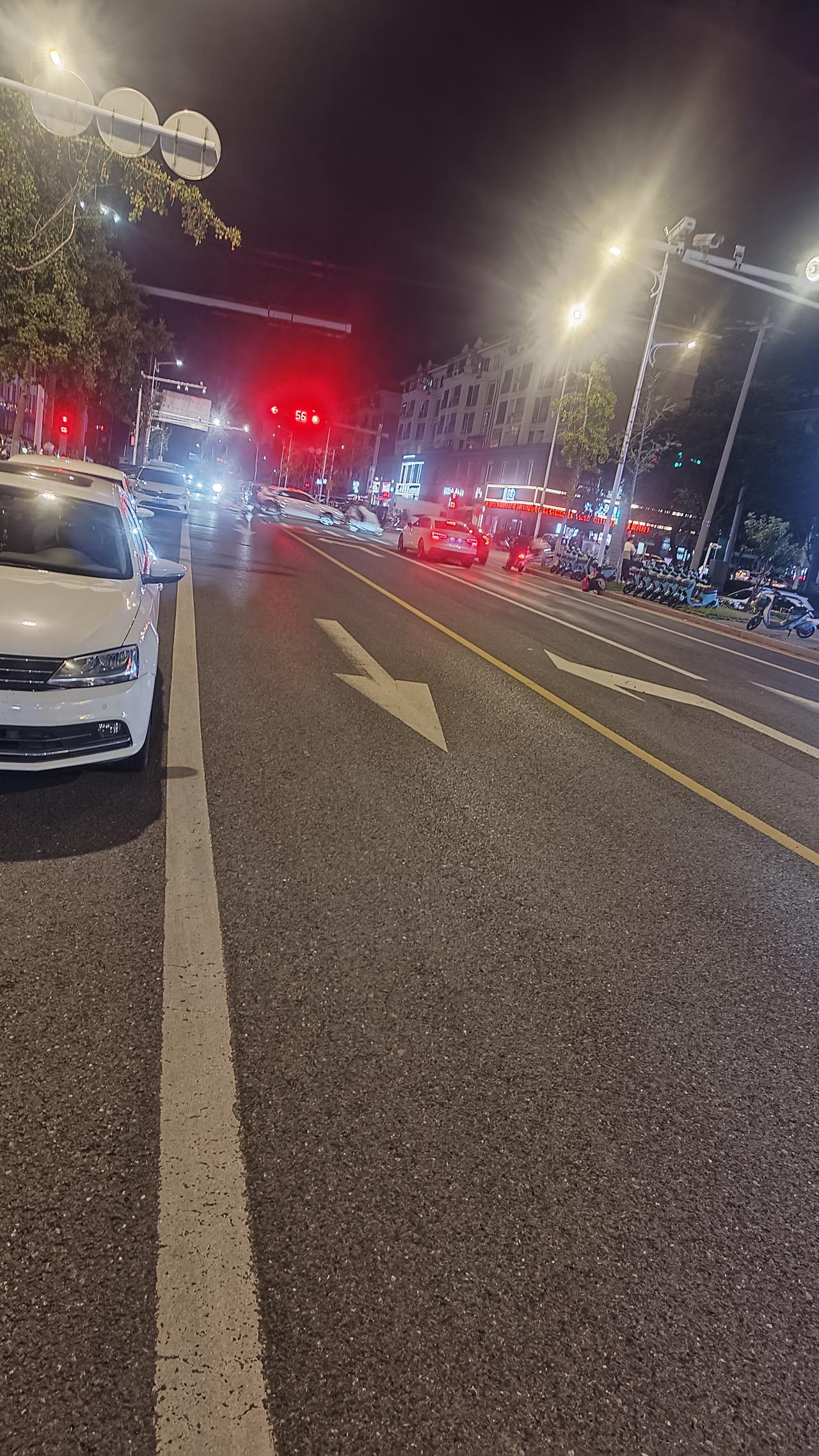 折腾了一下午，搞得我身心俱疲，事业没办成。下午起床装豆浆机的时候，发现连轴器的螺