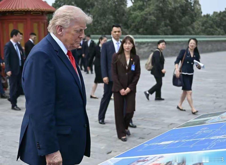 特朗普可能此刻心里面在想中国能有这么好地方，发自内心的羡慕。 
