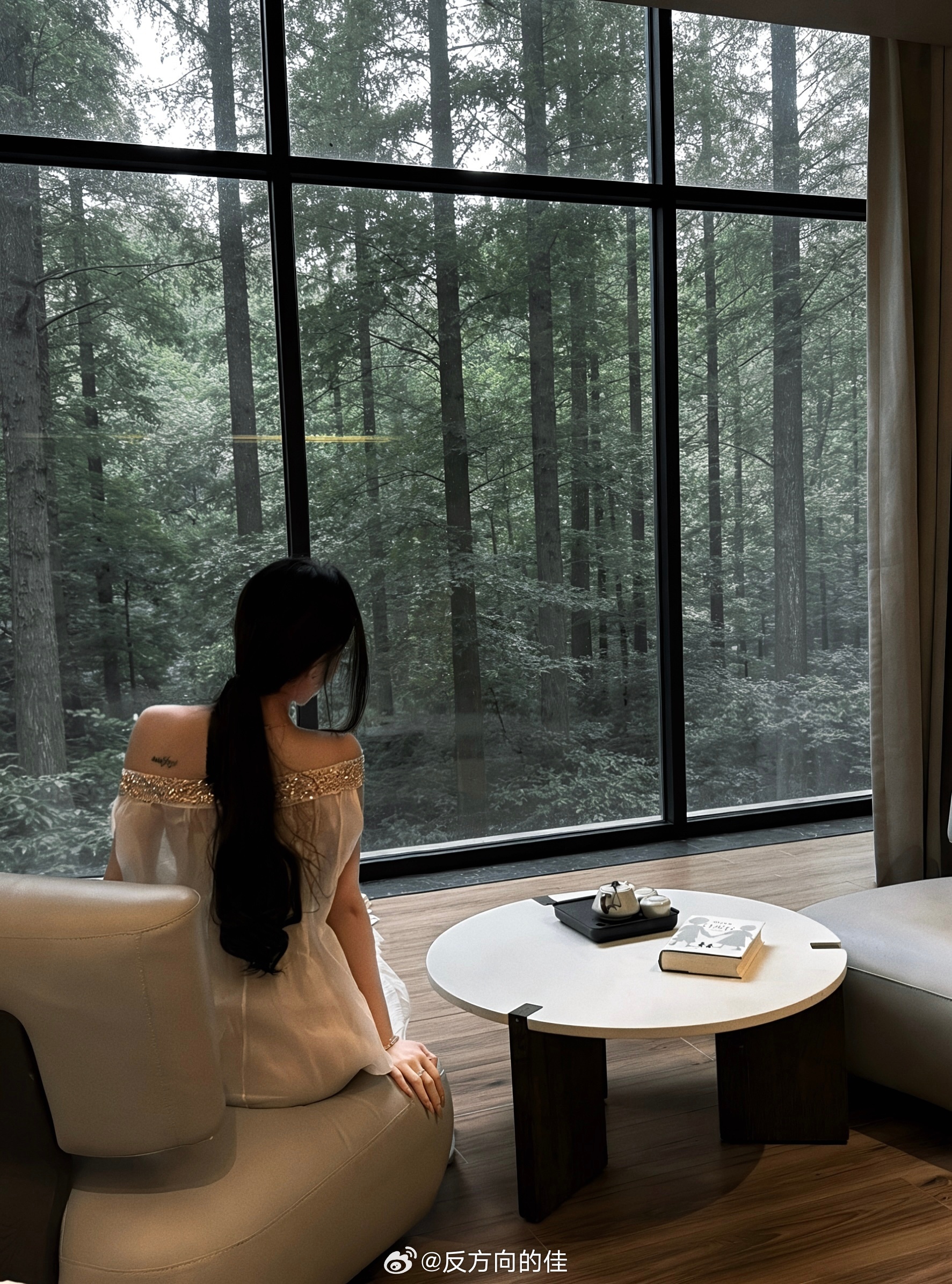 恨来恨去 只是恨你不够爱我 