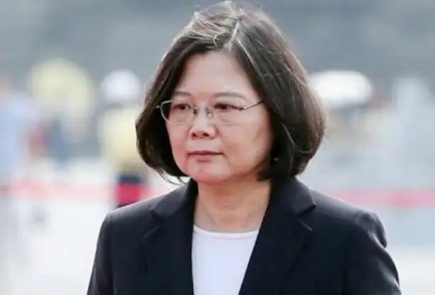 太尴尬了，不搭理蔡英文。7月28日下午，日本熊本发生强烈地震后，蔡英文在社交平台