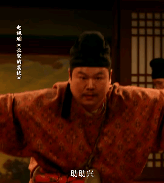 小岳岳认真演戏的样子就很可爱。现年40岁左右的岳云鹏自从大火开挂了之后，就一直是