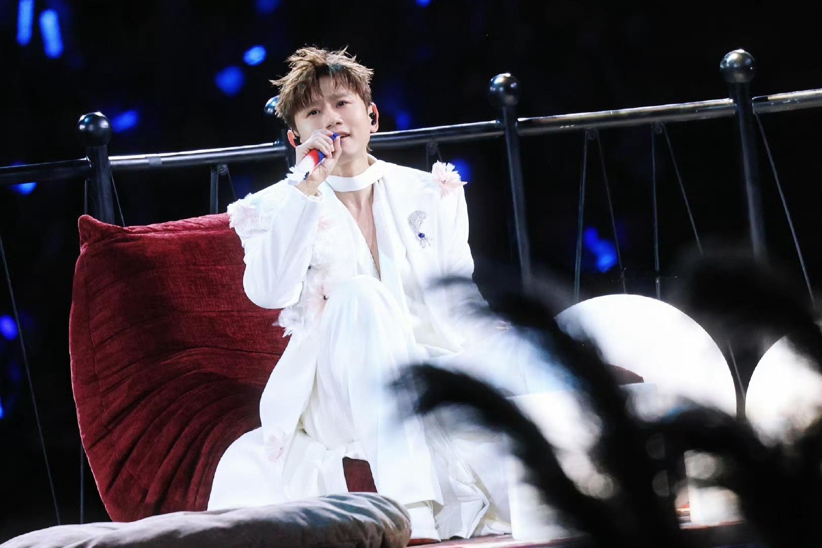 张杰新春场像个梦张杰成都新春演唱会第九场完美收官!九场舞台盛宴，新春限定“龙门阵