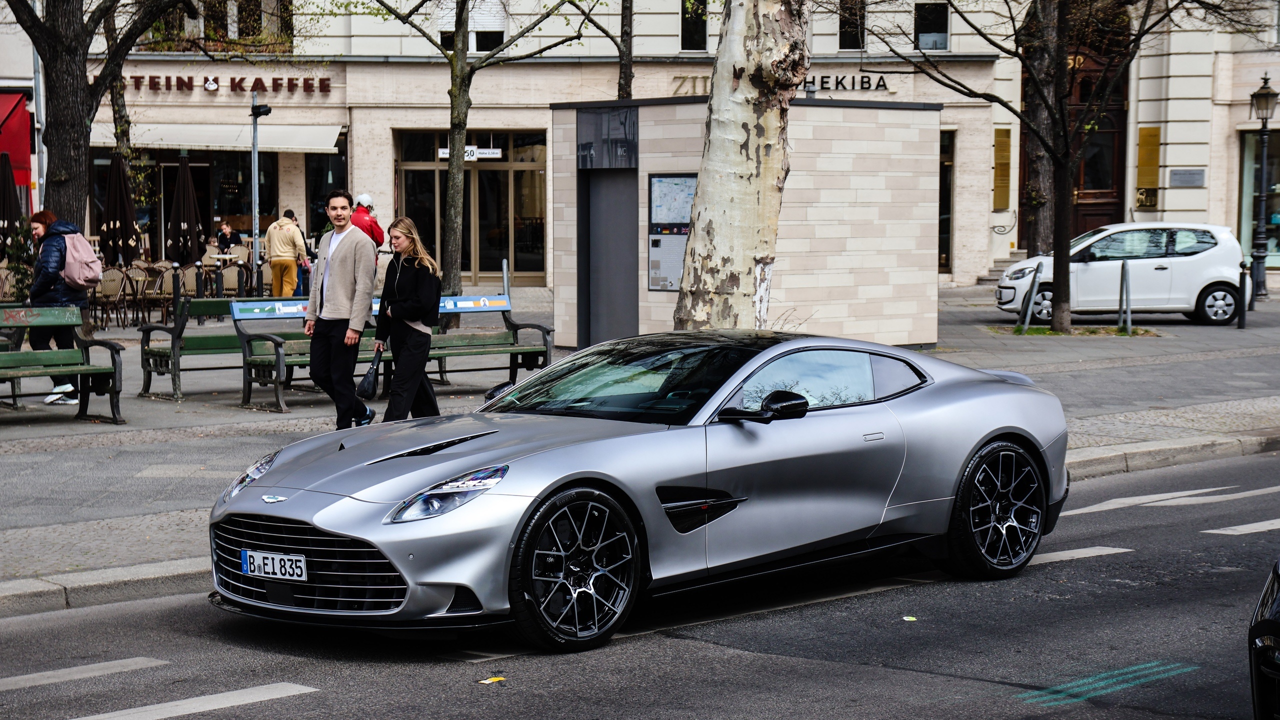 Aston Martin Vanquishastonmartin阿斯顿马丁阿斯顿