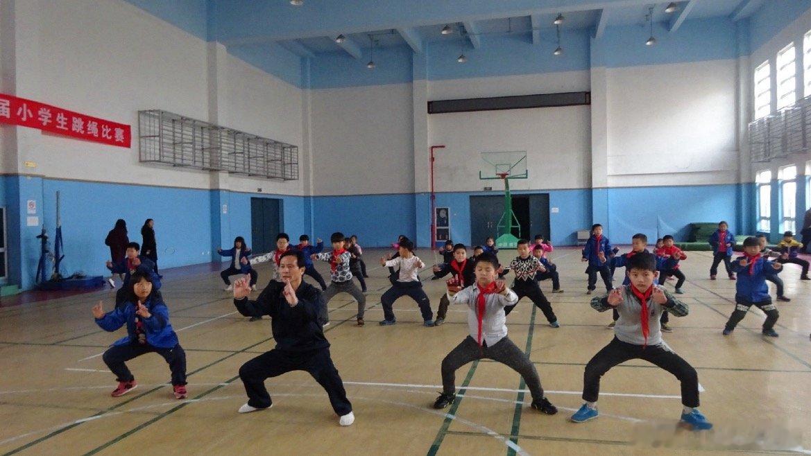 衢州这群少年把省级非遗拳术练到了赛场第一第十八届浙江国际传统武术比赛收官！常山同