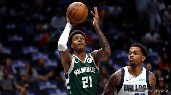 火箭签下泰勒史密斯，困难时期可以打一打，明明有泰特老格林




火箭签下泰勒史