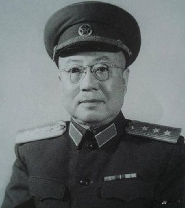 郭天民1938年已33岁还未成婚，毛泽东关心地问：听说你的女朋友非常漂亮是真的吗