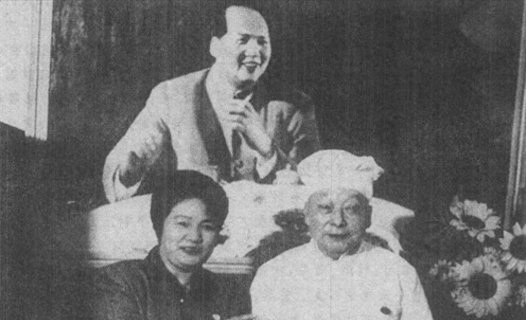 1969年厨师因失误做了道苦瓜炒鸡丁，毛主席品尝后询问是谁创意发明了这道特色菜？