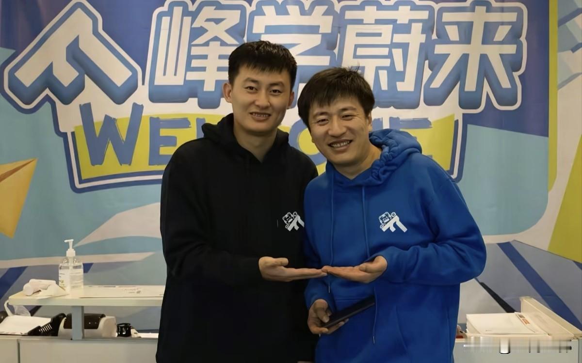 张雪峰老师走后，整个逢学未来的担子落在了武亮身上，他能不能挑起这个大梁，其实大家