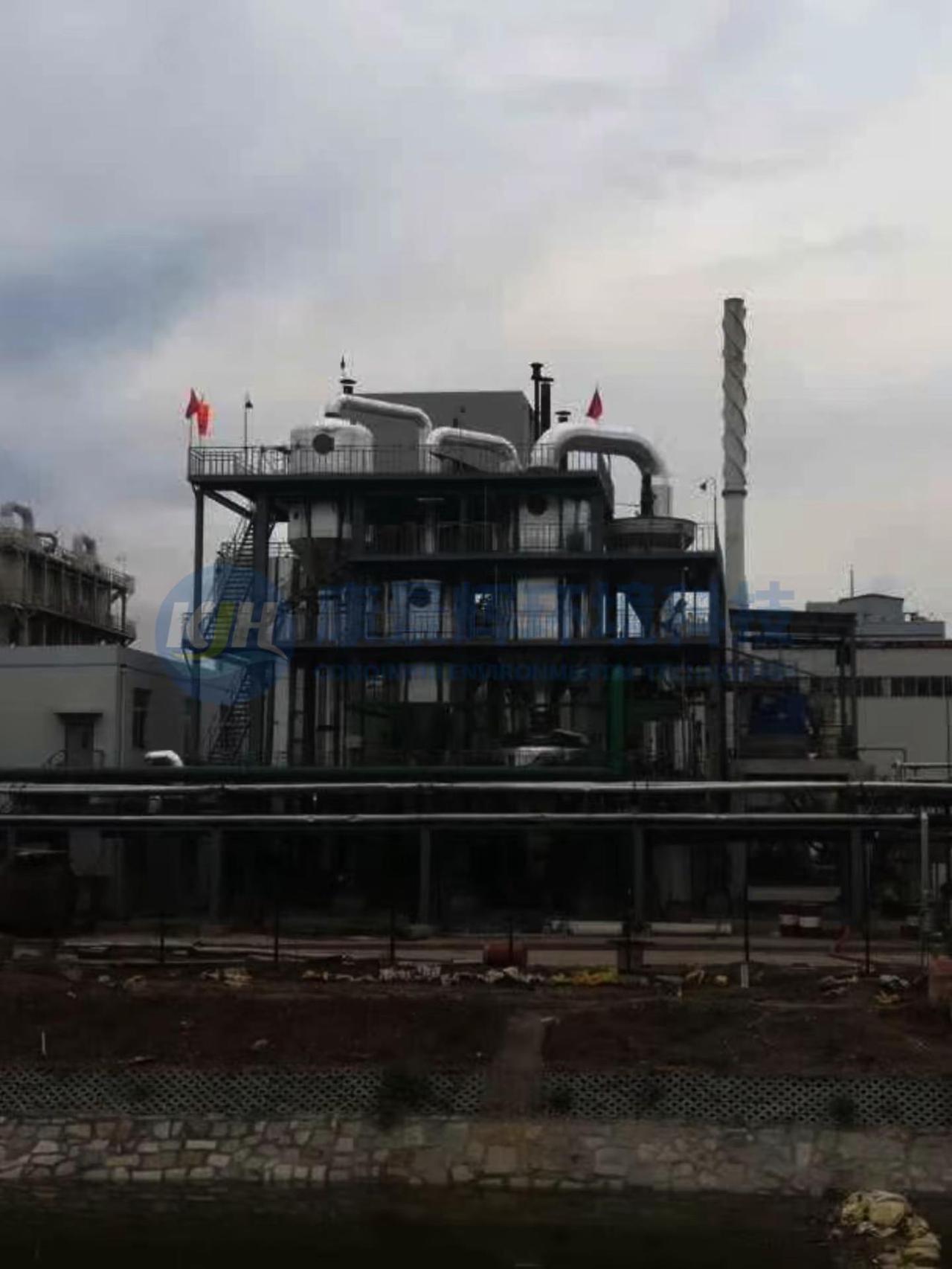 30吨级三效蒸发器落地山东地区。处理硫酸铵和氯化铵混合高盐废水三效蒸发器 高盐废