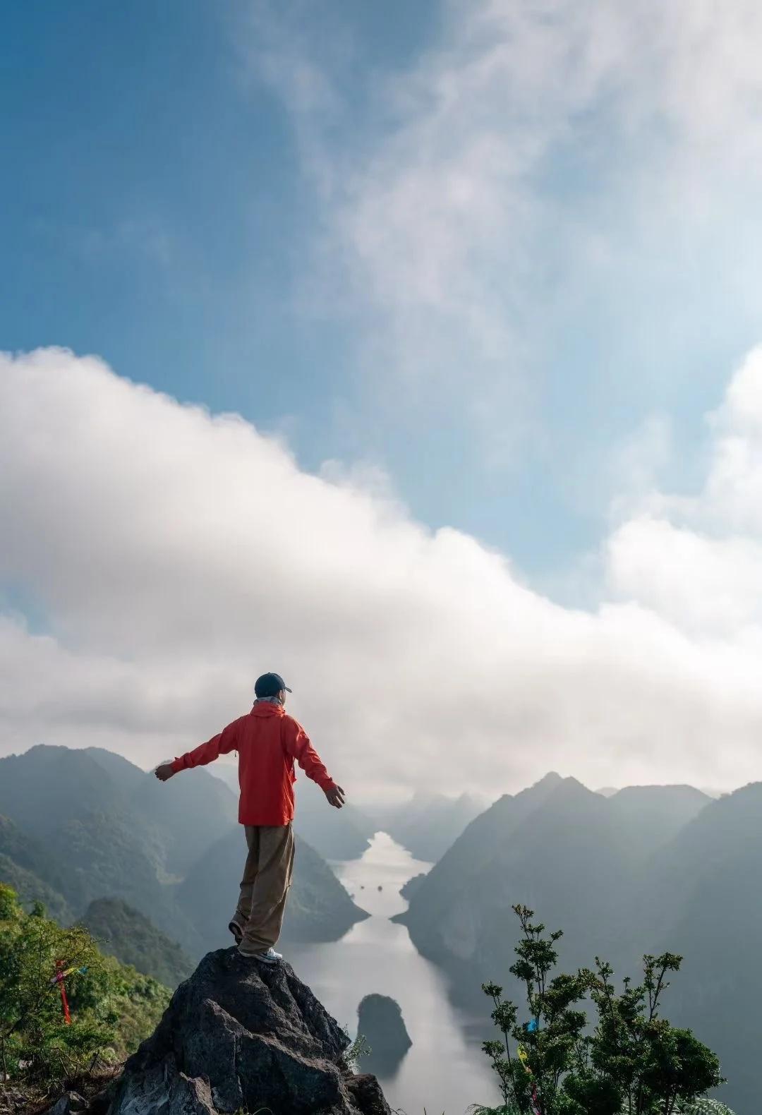 贵阳周边你知道那些适合徒步拍照的地方❓
小伙伴们可以一起💨💨💨
👉周四