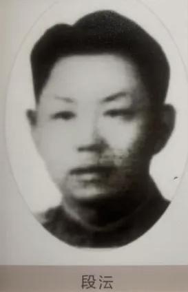 一家四口，三位少将一位中将，为何放弃荣华慷慨赴死
 
这不是虚构的剧情，而是发生