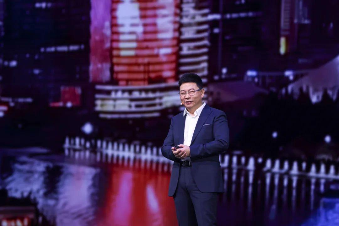 在问界、智界、享界、尊界一个又一个爆款之后，华为与上汽联手掷出