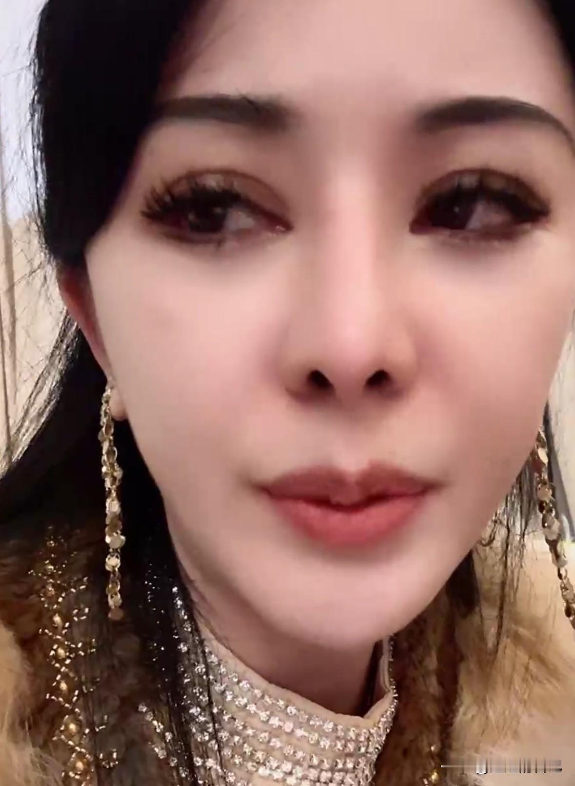 会长徒弟爆料，于文红又花费6000w，给任任订了两辆跑车，任任怎么把于文红给忽悠