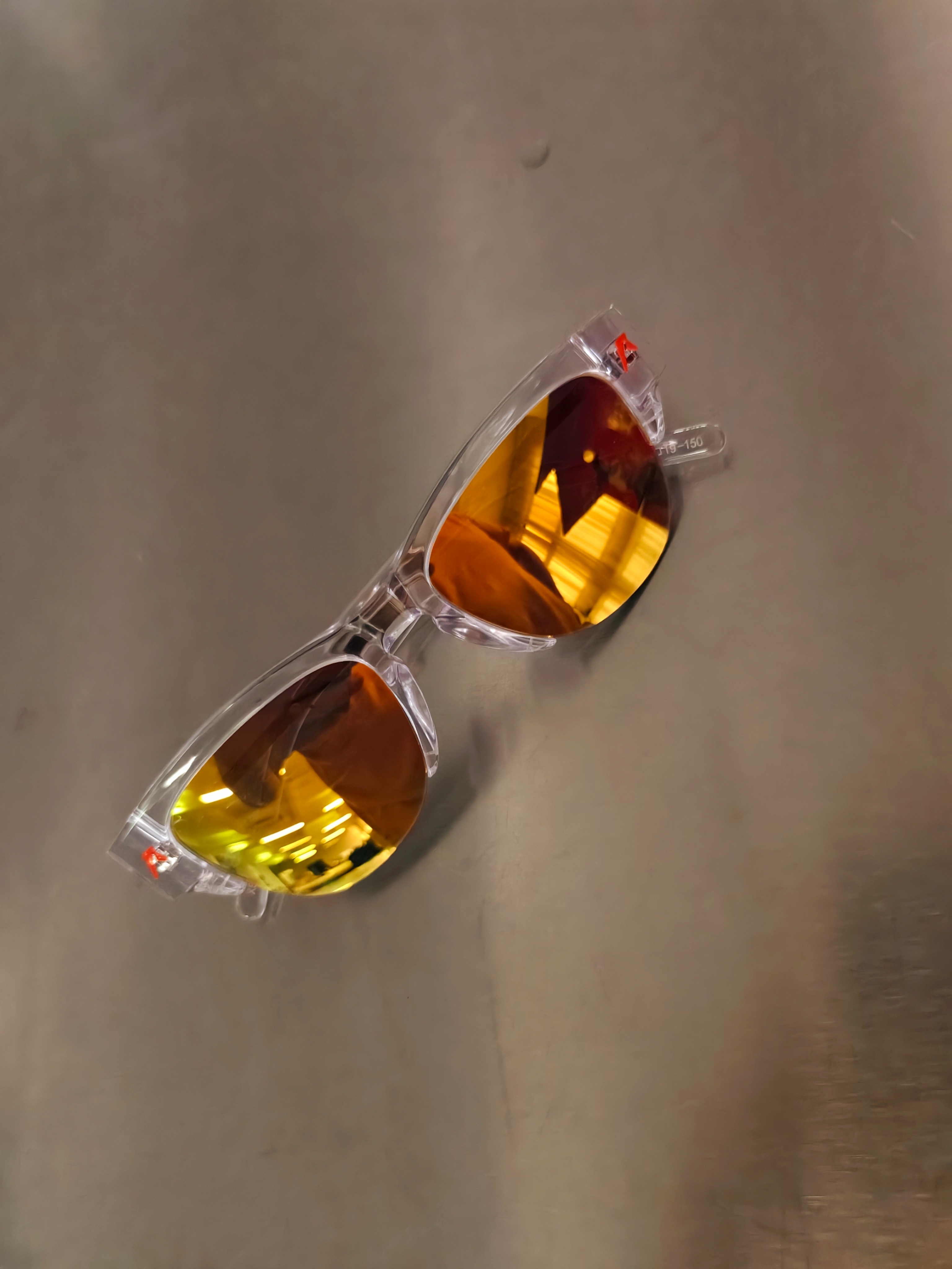 先老老实实做个 欧克雷 frogskin 初代 vintage 的重制。不会 o