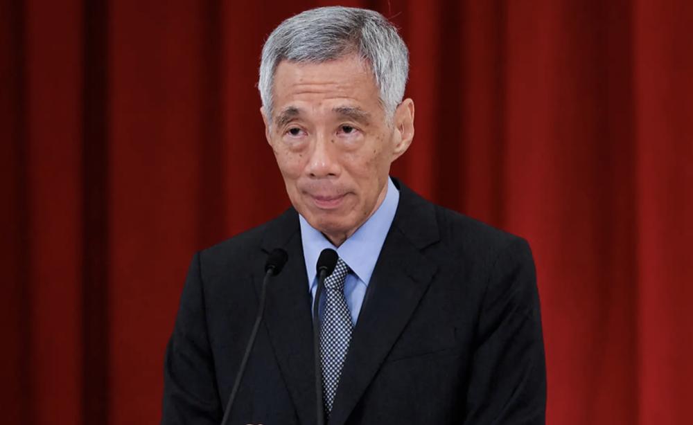 新加坡貌似正陷入“印度崇拜”，正在“屎化”。李显龙近日在一场活动上声称：如果印度