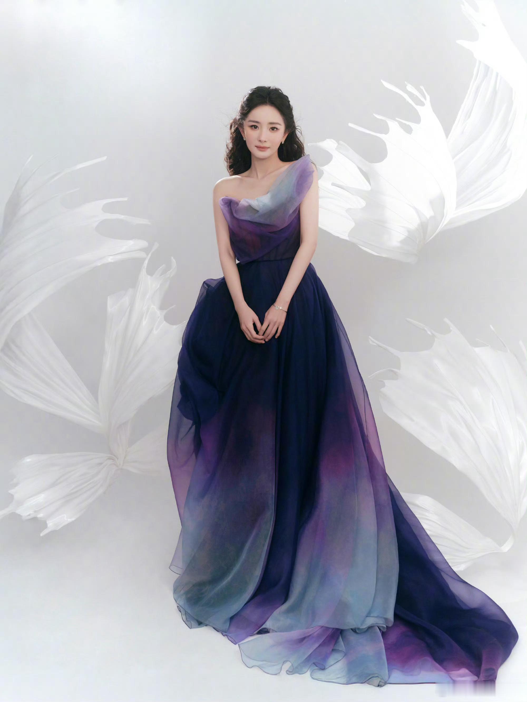 杨幂   in  Marchesa Spring 2025Marchesa 25