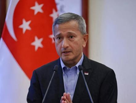 凭啥不让新加坡继续垄断？答案很简单：因为时代变了。中国推动的替代航道，不是针对谁