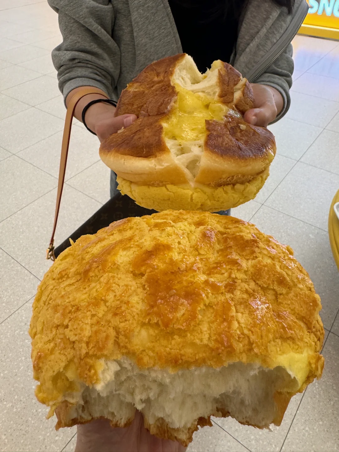 我的老天奶啊！！沈阳惊现9.9XXL大面包！