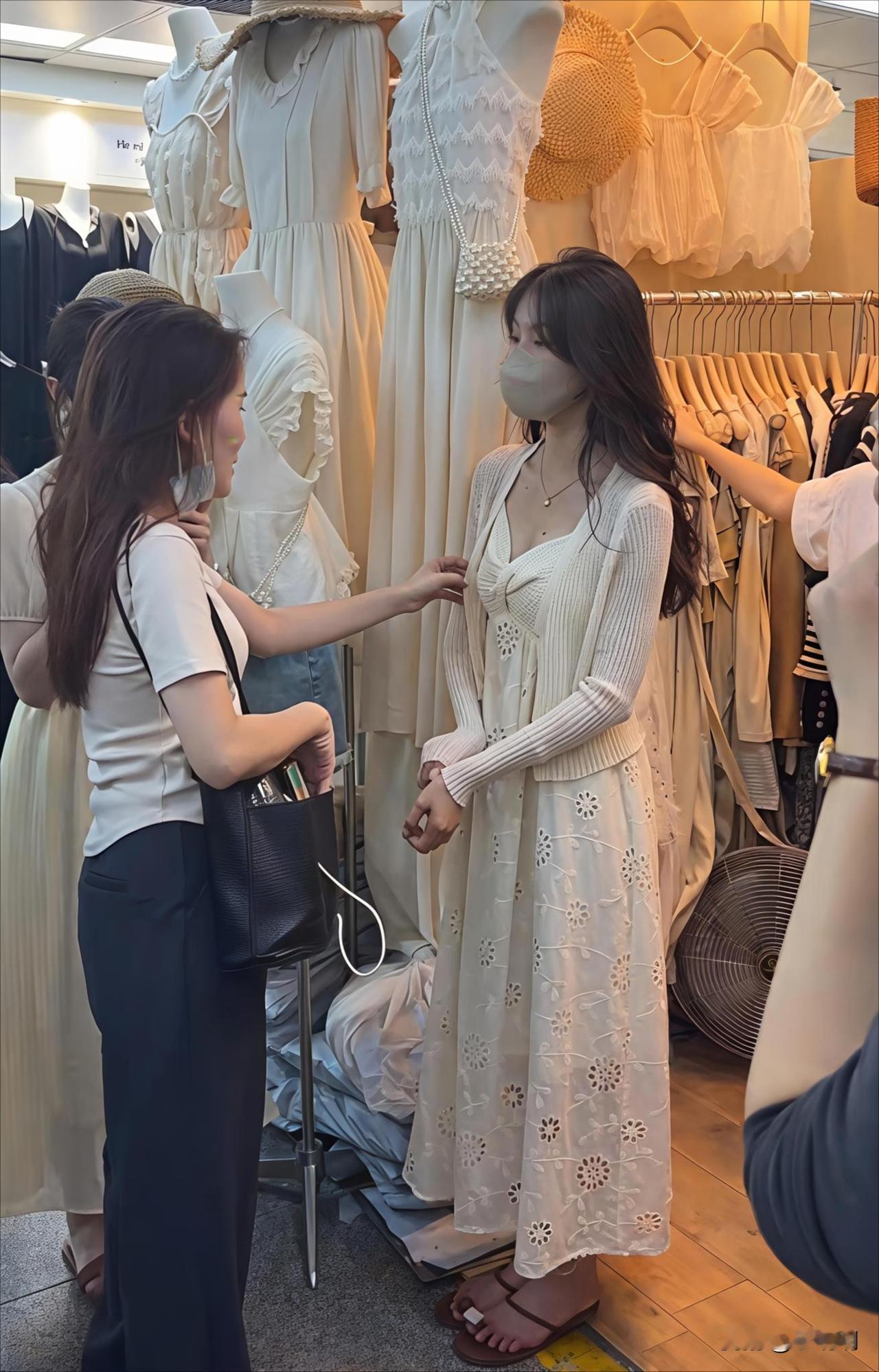 网上看到的，总听说男人的消费不如狗，直到我干了一阵子客服才发现，这话得反着听！