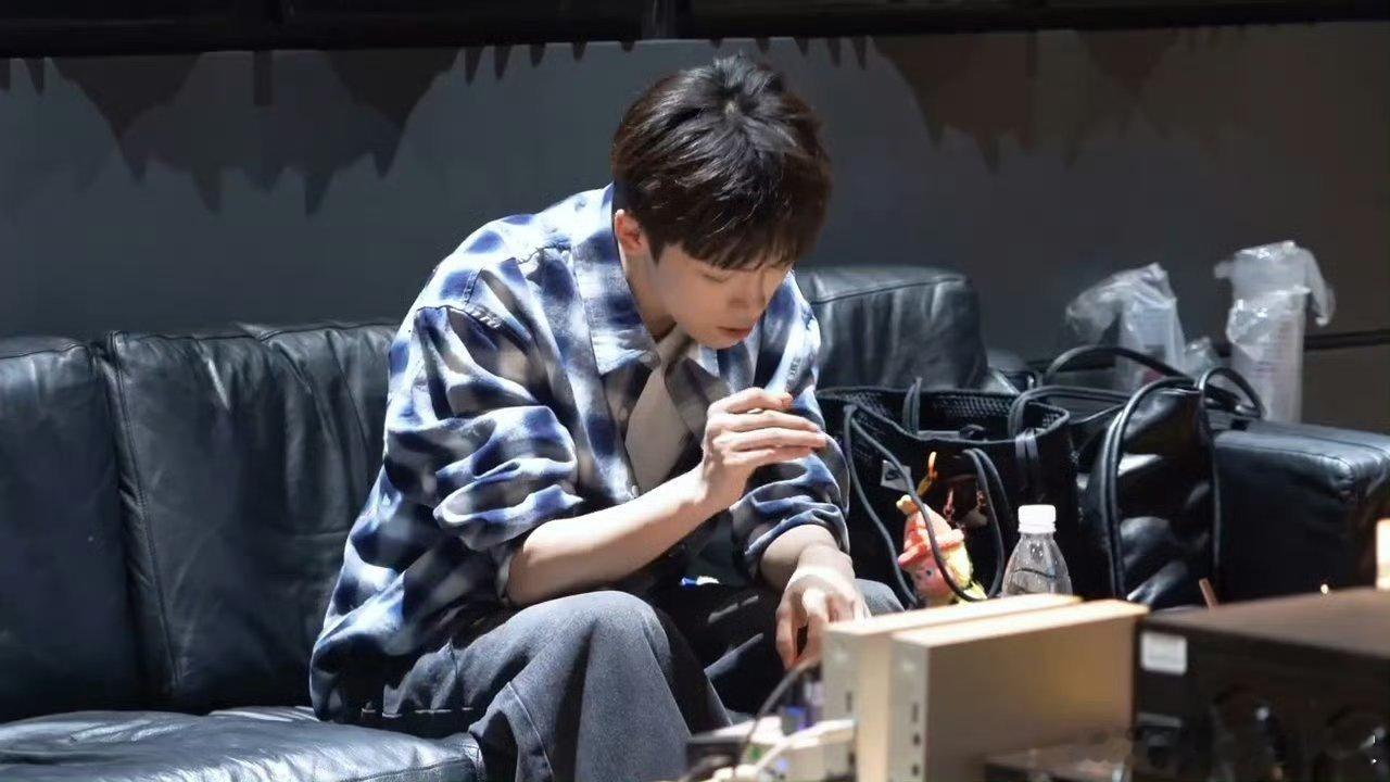 梓渝裤子上的熊能送我吗？我想要可爱小熊 ​​​
