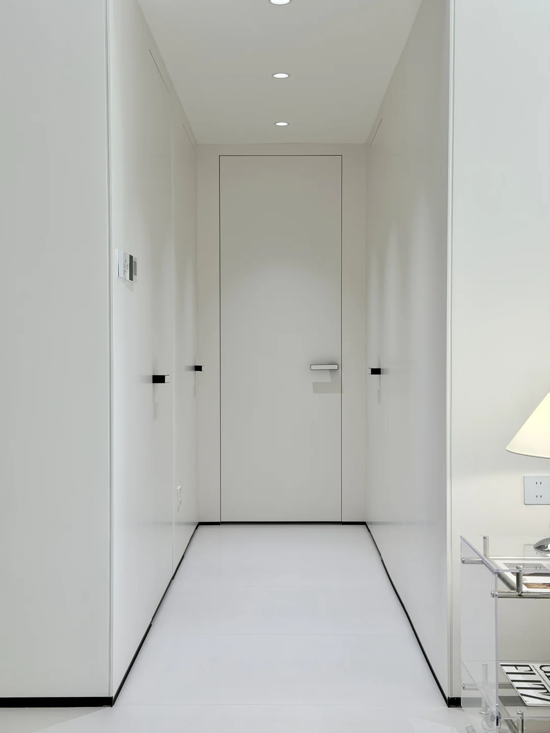 走廊4扇隐形门落地！细节照搬不翻车✅