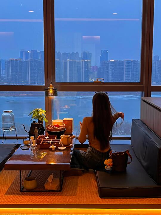 为了这扇窗🌃我专门飞了趟沈阳！！！！！