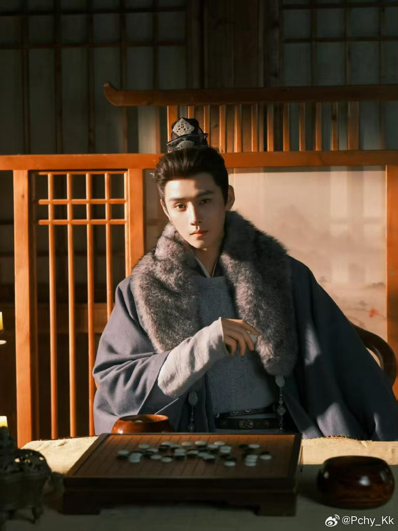 心疼我的李怀安任豪这个李怀安权威到顶了 任豪演的李怀安太让人疼了！清贵眉眼带破碎