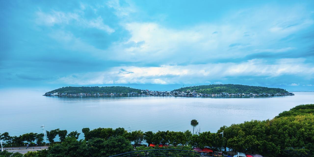 继续浏览雨后大理圣托里尼的静谧和悠闲……