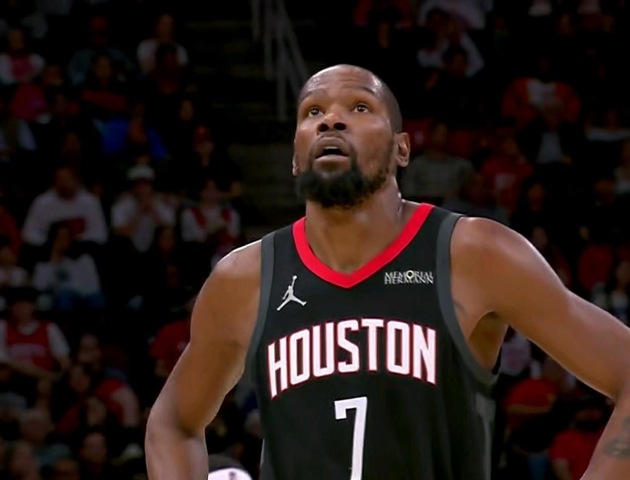 杜兰特准绝杀，拯救乌度卡！！！

杜兰特的价值终于来了，说实话：火箭关键时刻，场