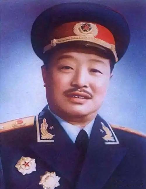 叛徒朝贺龙轿子连开十余枪后掀帘，里面却是空的！突然背后一声：找我吗？

1939
