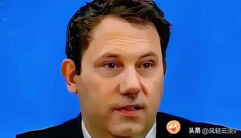 刚从中方访问回国的德国财政部长克林拜恩，在德国接受采访时警告说：我在中国已经亲眼