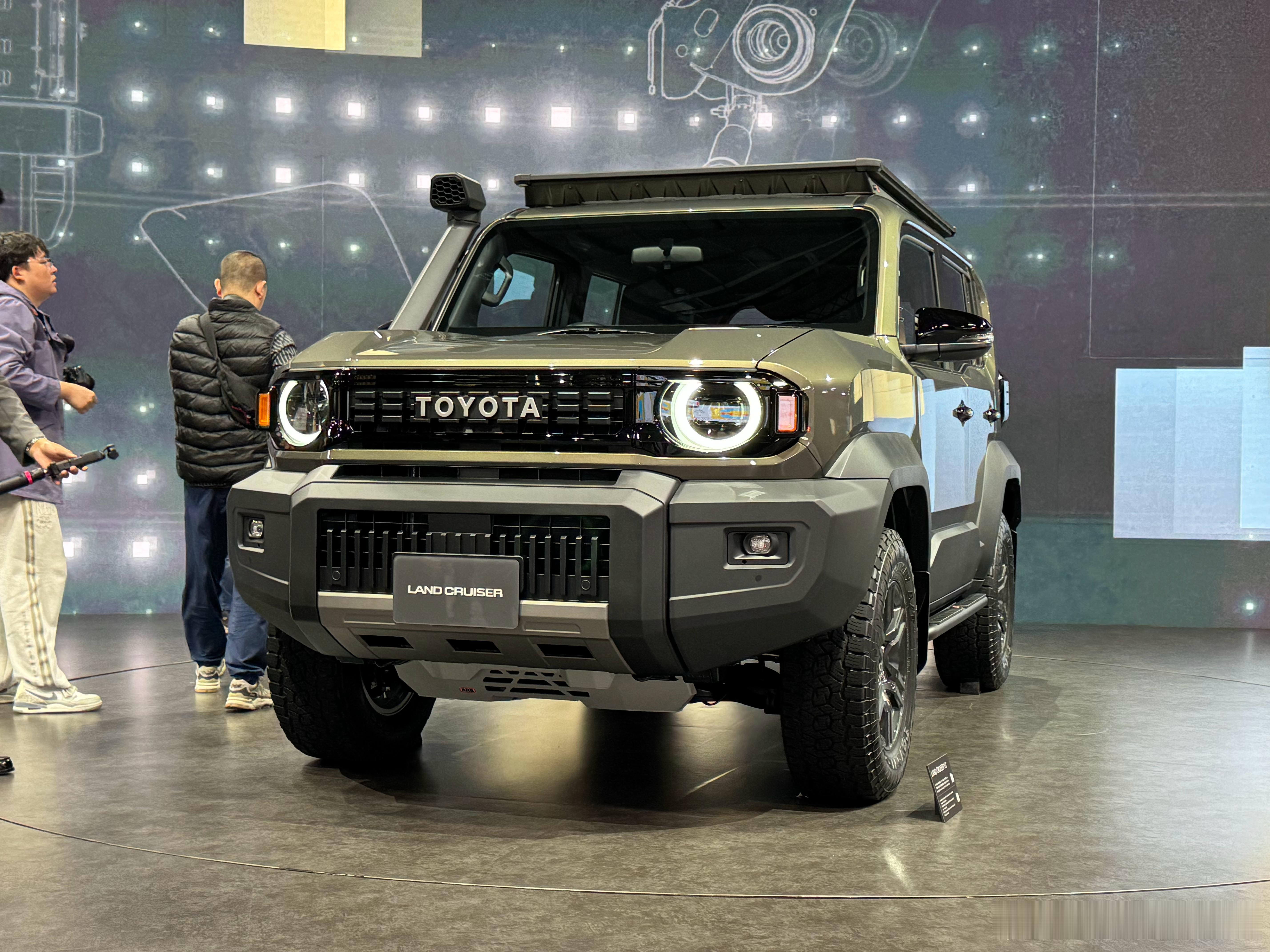 2025东京车展，丰田全新FJ就一句话：这车必须得看实车！实车比你看图片尺寸要大
