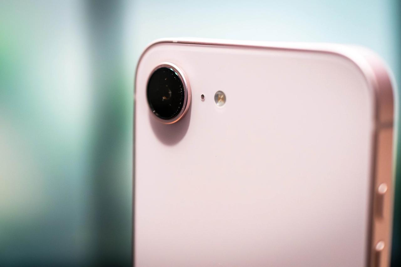 安卓手机在涨价，iPhone 17，iPhone 17e降价

windows笔