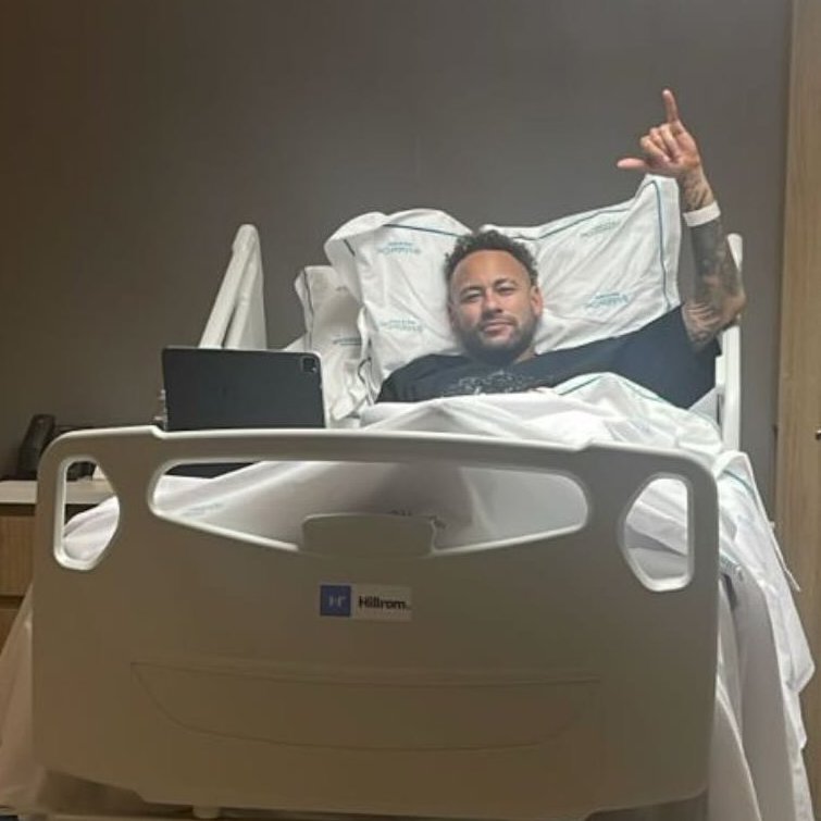 最新消息： 在帮助桑托斯队保级之后，内马尔将接受手术，手术结束后，他将全身心投入