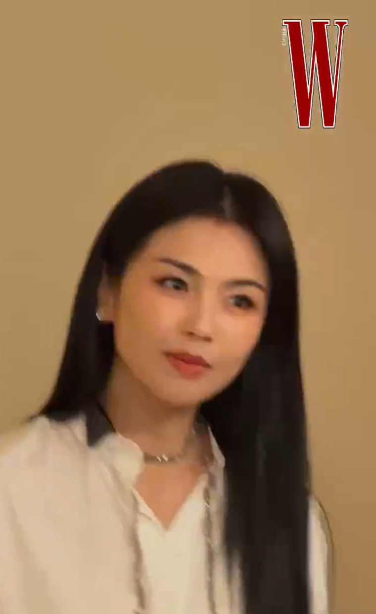 刘涛托纳多雷合作 嘿！刘涛作为唯一受邀的中国女演员，现身托纳多雷纪录片全球首映礼