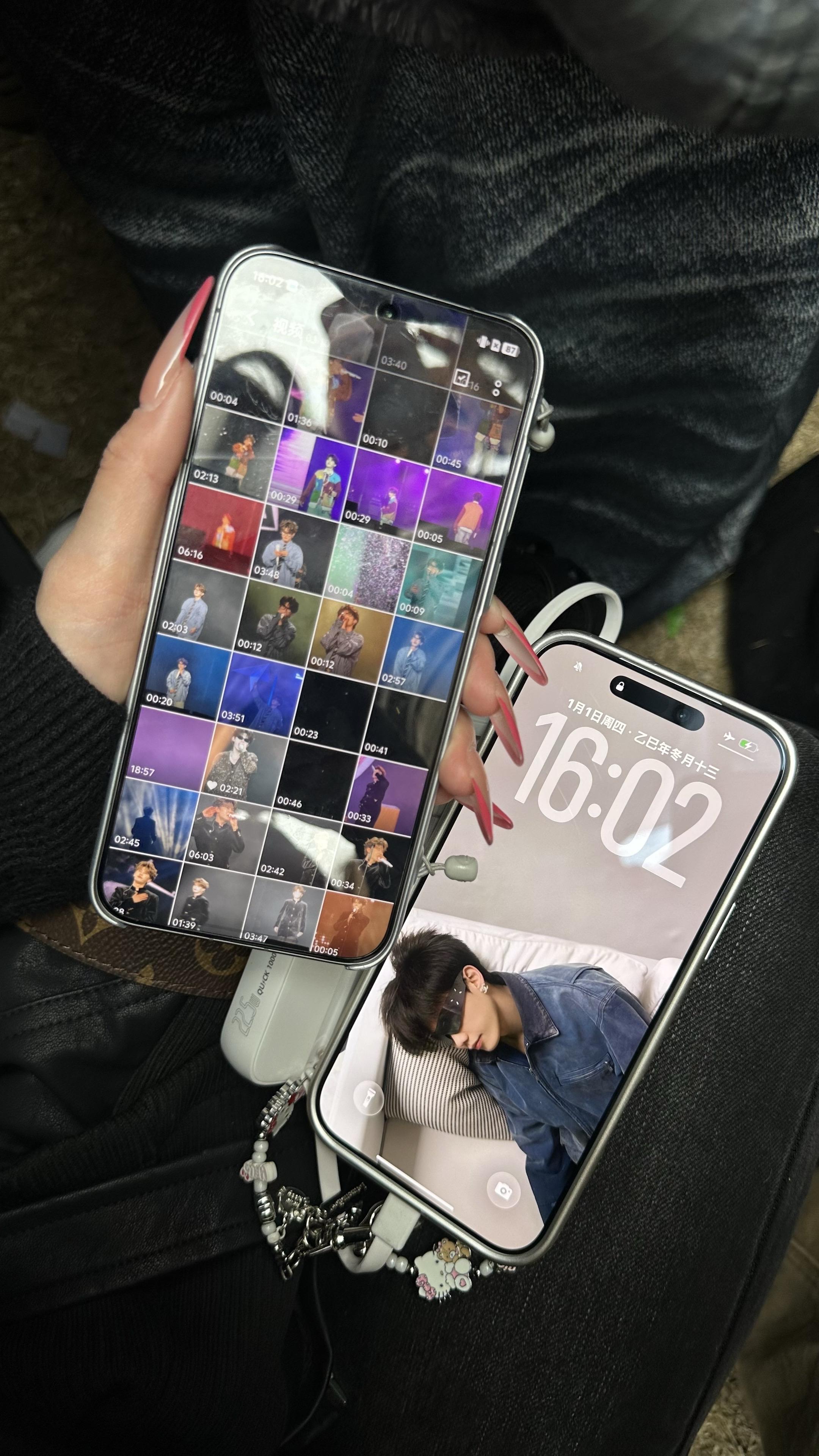 我的相册堆满你的照片  来打钱