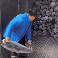 你能想象吗？45分钟就能卸完27吨冻鱼，这效率简直逆天！到底是用啥神奇方法，能达