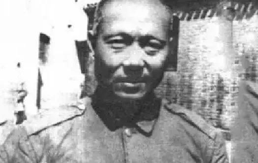 在天津战役打响之前，国军天津警备司令陈长捷有起义、投诚的机会。但他最终都放弃了，