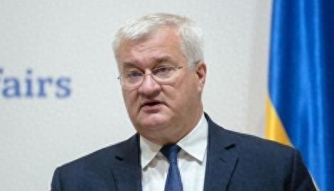 乌克兰突然放出一个消息直接震惊不少人，乌克兰内阁正式宣布，一口气终止和俄罗斯、白