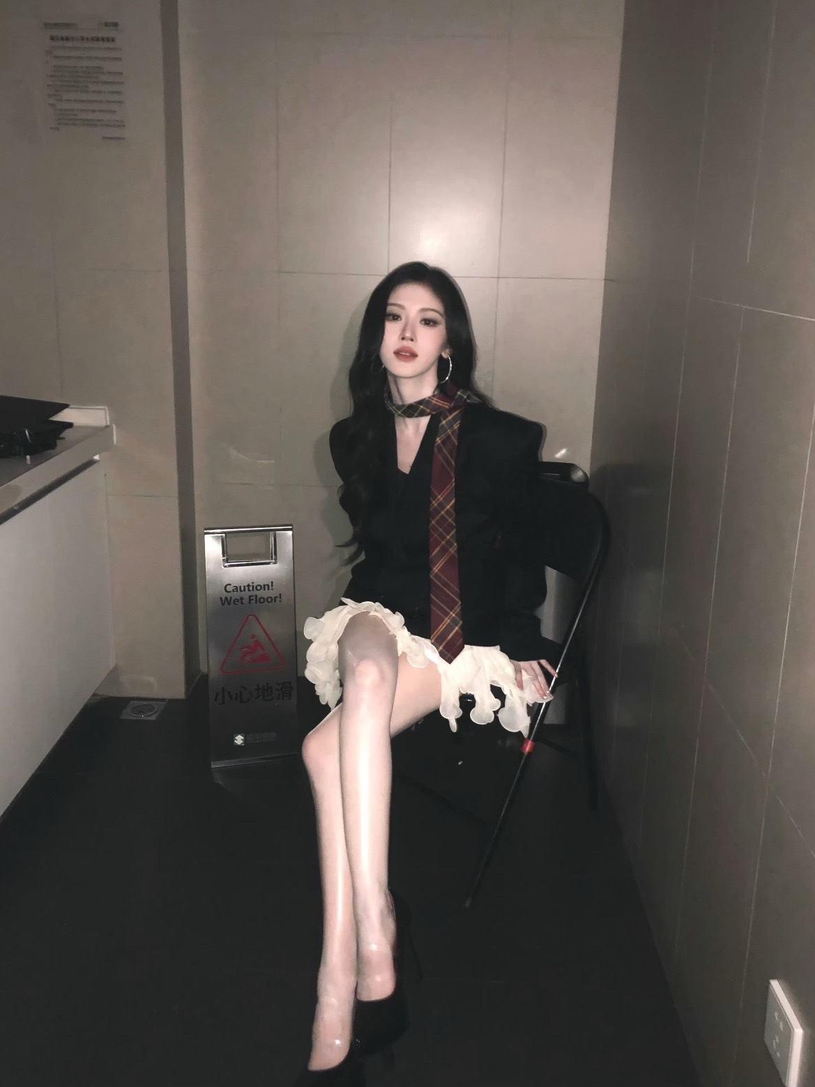 又美又拽 鞠婧祎这套西装造型太绝了 ​​​