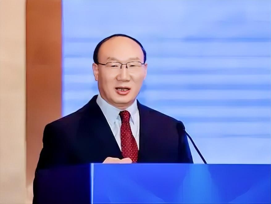 看了张锁江的履历，
我总结出：
靠谱，是这个时代最顶级的才华。
从中国到世界，他