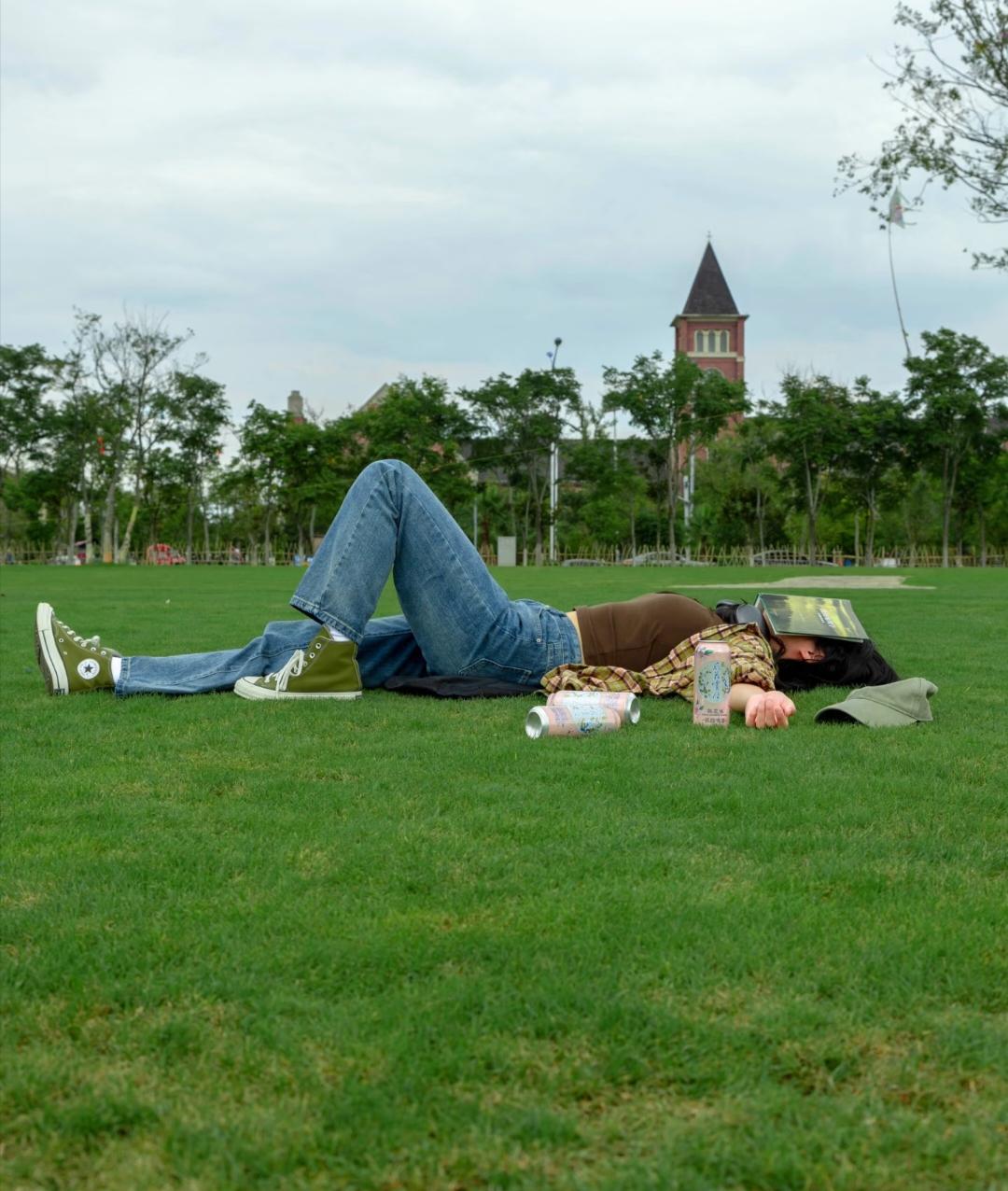 我女儿今年39了，单身
终于活成了《热辣滚烫》里面的乐莹
不过不是逆袭后的
是原