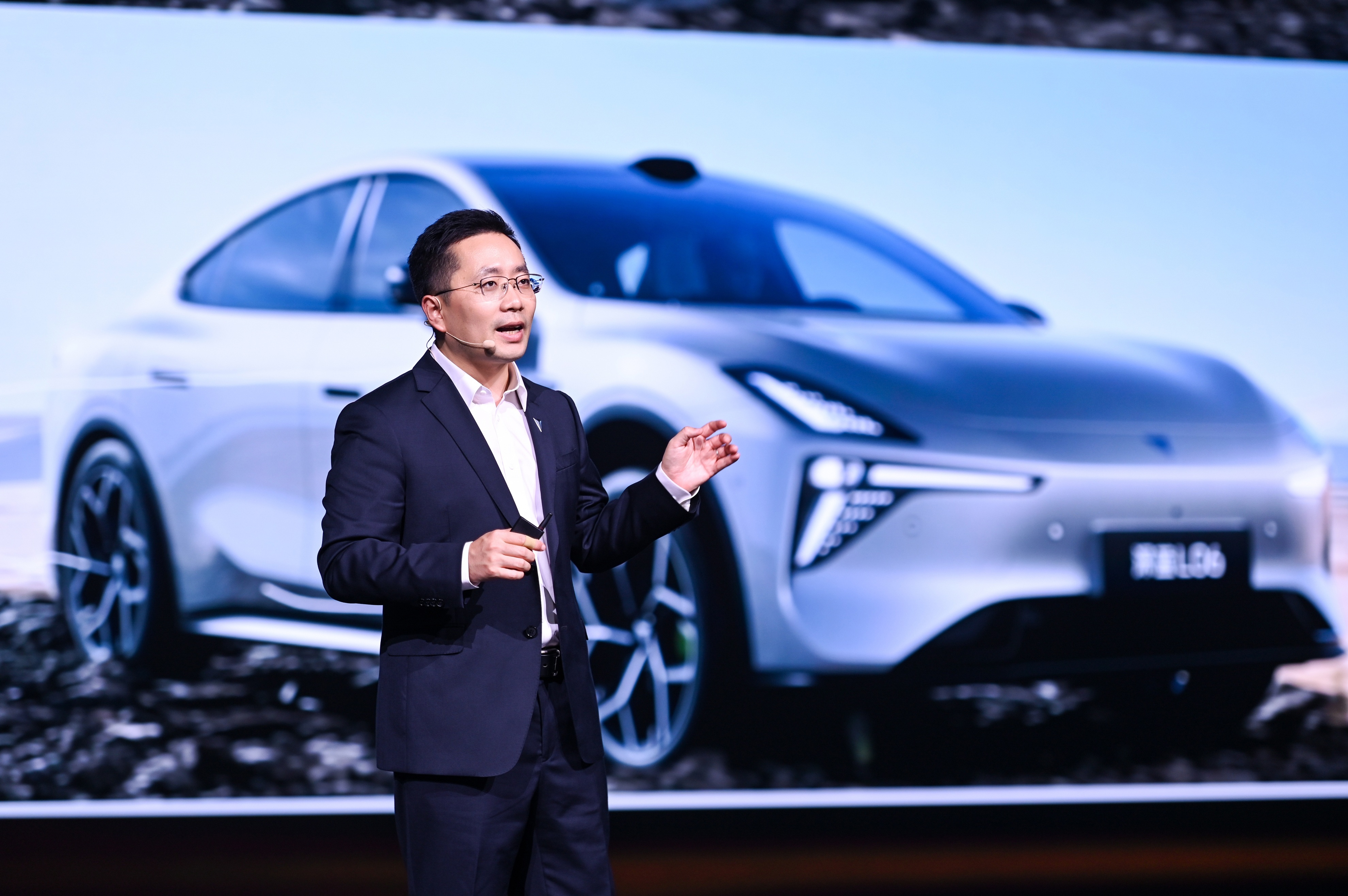 选车先看安全！在L06上市发布会上有了最直观的答案。作为中国品牌首款量产搭载磁流