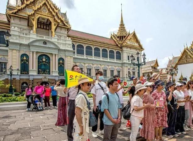 报应终于来了！殴打中国游客、禁止中国人进入、歧视中国游客，这些情况在国外屡见不鲜
