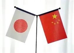 最反常的一点，恰恰来自日本。2026年版《防卫白皮书》继续炒作所谓“中国威胁”，