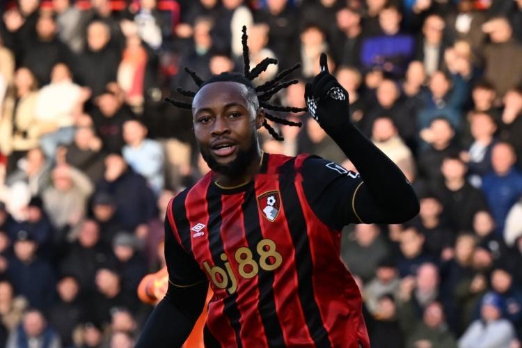 英媒：曼城已开始与塞梅尼奥谈判，他们面临曼联、利物浦竞争 12月19日讯 据英媒