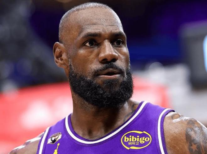 NBA超级巨星勒布朗•詹姆斯终于公开表态了！！！

最新消息，作为自由球员的勒布